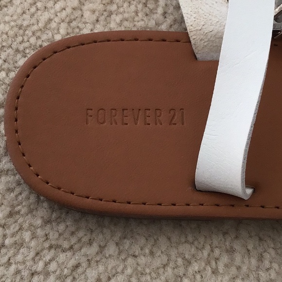 GIRLS WHITE LACE DRESS AND SANDALS FOREVER 21 - Picture 14 of 16